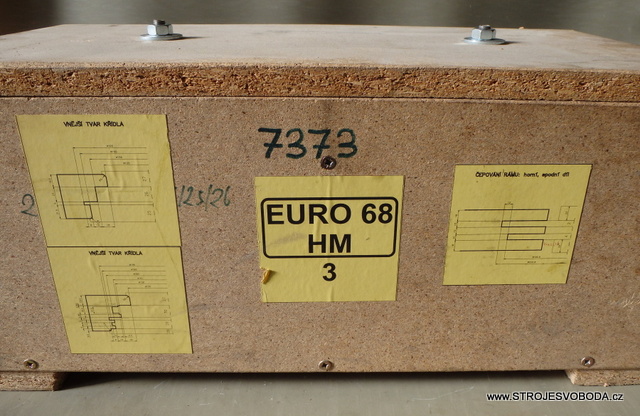 Sada euro 68 - č.3 vnější tvar křídla 2x, čep. rám horní, spodní díl NEPOUŽITÉ (07373 (23).JPG)